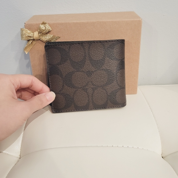 Coach Men's wallet and key chain - Picture 6 of 13